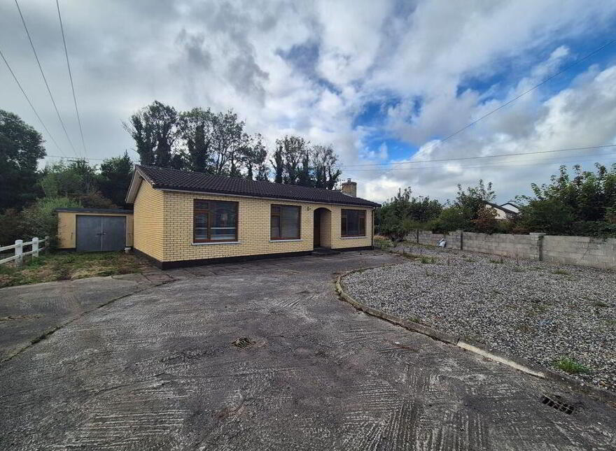 Ard Na Grainn, Kilmoremoy, Ballina, Mayo, F26A3X6
