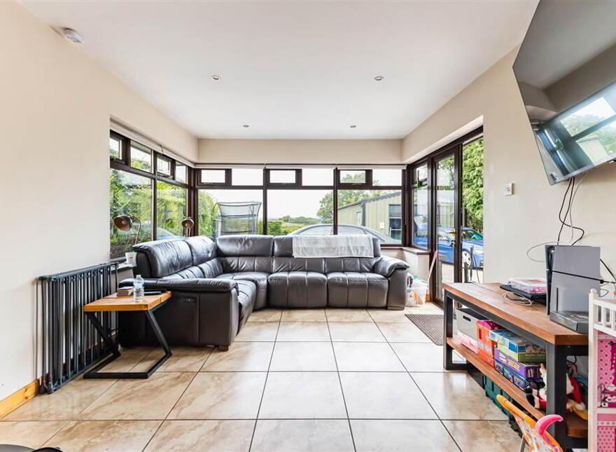 4a Main Street, Carrowdore, BT22 2HL