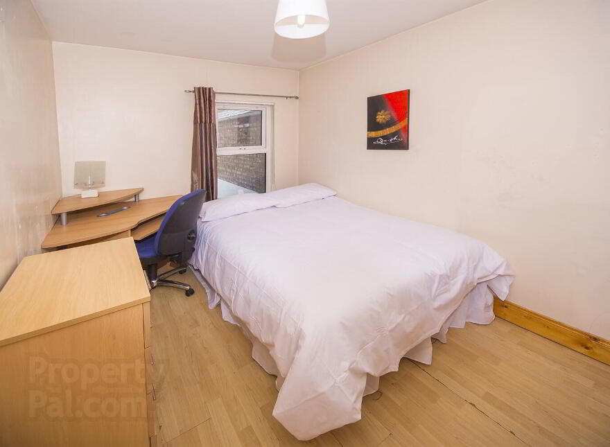 Room 2, 185 Dunluce Avenue, Belfast, AX photo