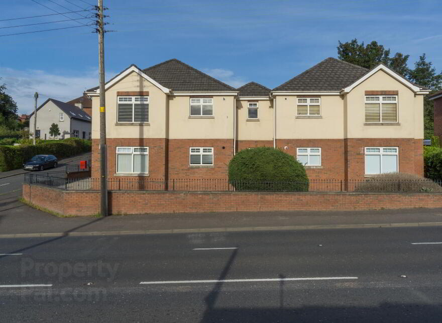 Apt 2 Glendale Court, 182 Saintfield Road, Belfast, BT8 6HN photo