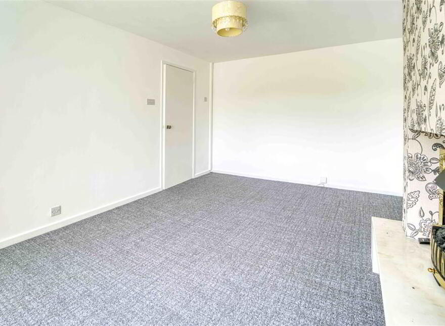 CASH OFFERS ONLY *, 10a Ashbury Avenue, Bangor, BT19 6TH