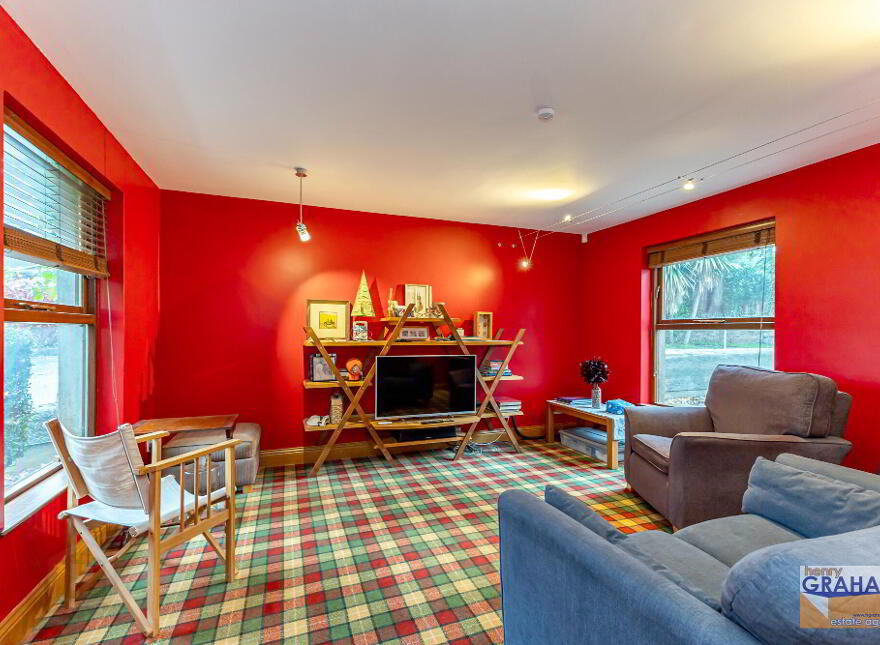 2 Oak Hill, Ravernet Road, Lisburn, BT27 5UE