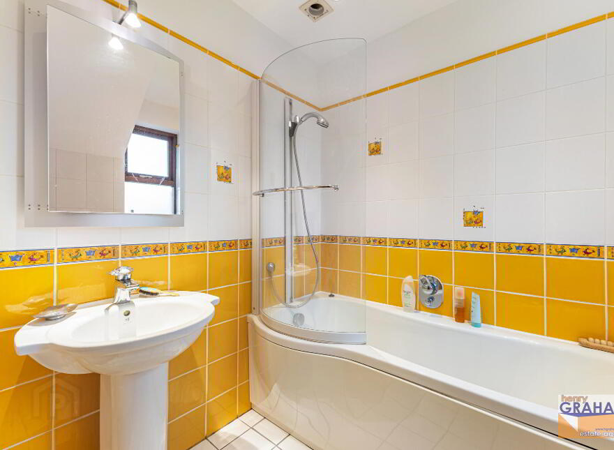 2 Oak Hill, Ravernet Road, Lisburn, BT27 5UE