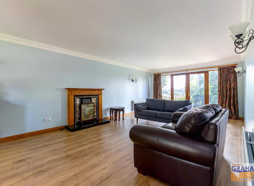 2 Oak Hill, Ravernet Road, Lisburn, BT27 5UE