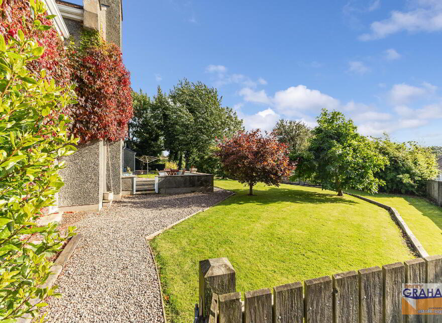 2 Oak Hill, Ravernet Road, Lisburn, BT27 5UE