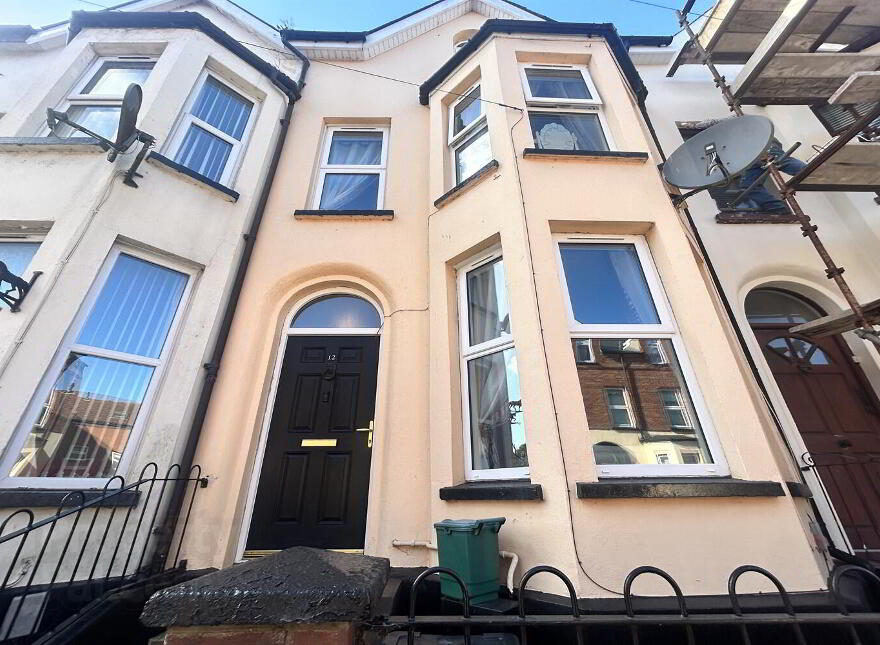 12 Alexandra Avenue, Belfast, BT15 3AU photo