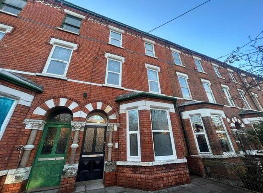 Flat 1, 47 South Parade, Belfast, BT7 2GL photo