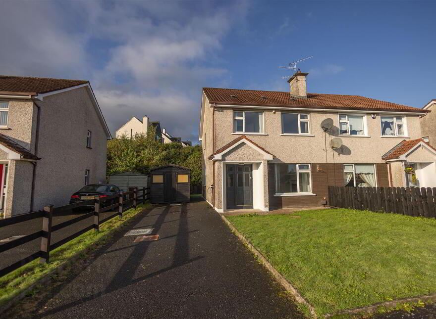 50 Brooklawns, Bessbrook, Newry, BT35 7NR photo