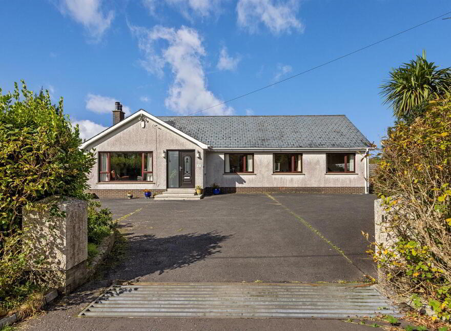 82 Manse Road, Carryduff, Belfast, BT8 8AE photo