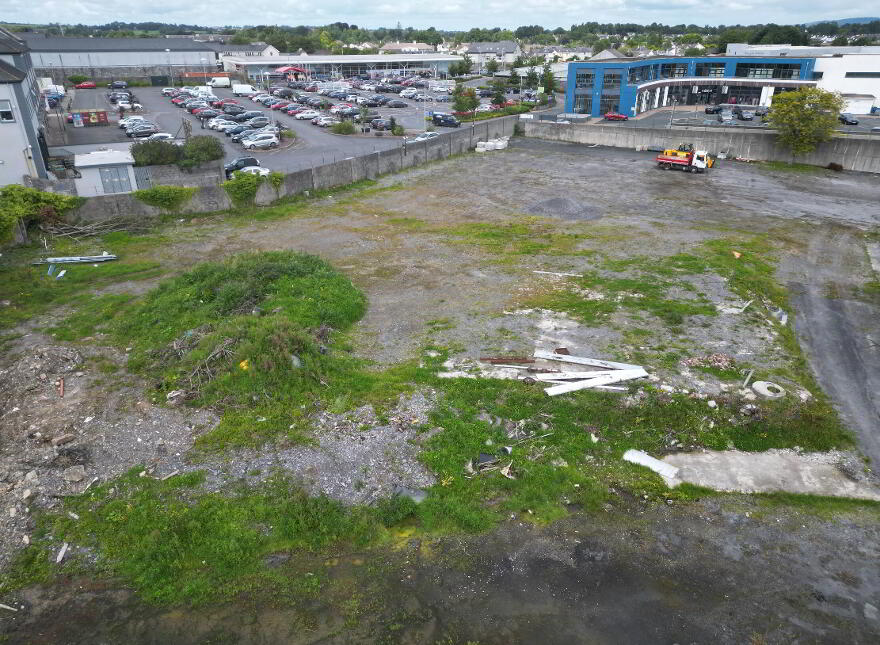 Circular Road, Roscommon Town, F42W996