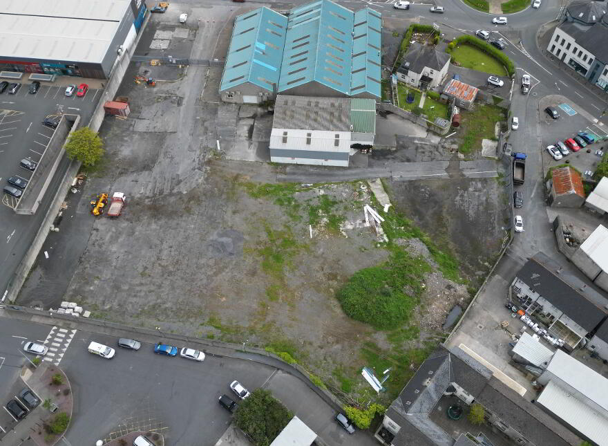 At Circular Road, Roscommon Town, F42W996