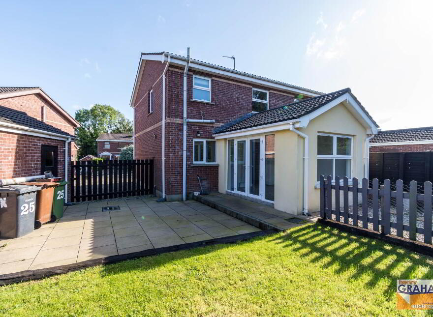 25 Highgrove, Lisburn, BT27 5AX