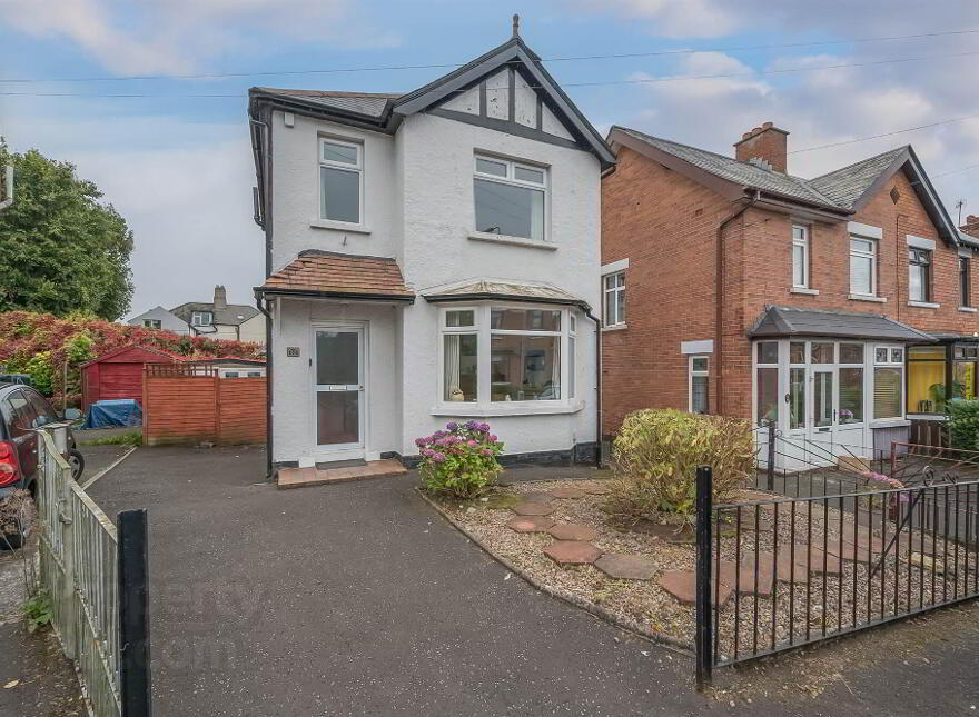 33 Irwin Drive, Belfast, BT4 3AR photo