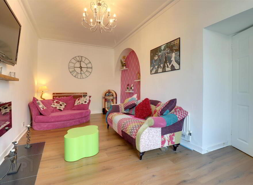 Guest House/ B&b, 2 Ferry Street, Portaferry, Newtownards, BT22 1PB