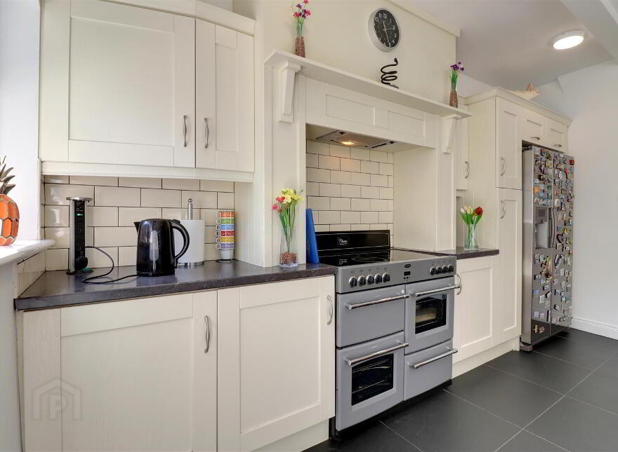 Guest House/ B&b, 2 Ferry Street, Portaferry, Newtownards, BT22 1PB