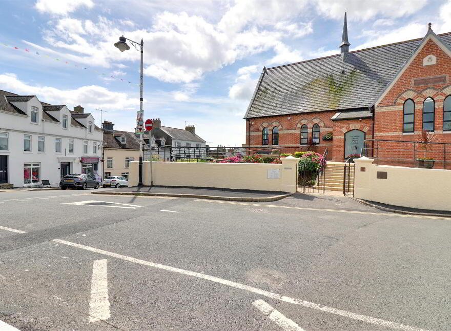 Guest House/ B&b, 2 Ferry Street, Portaferry, Newtownards, BT22 1PB