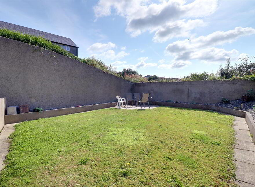 Guest House/ B&b, 2 Ferry Street, Portaferry, Newtownards, BT22 1PB
