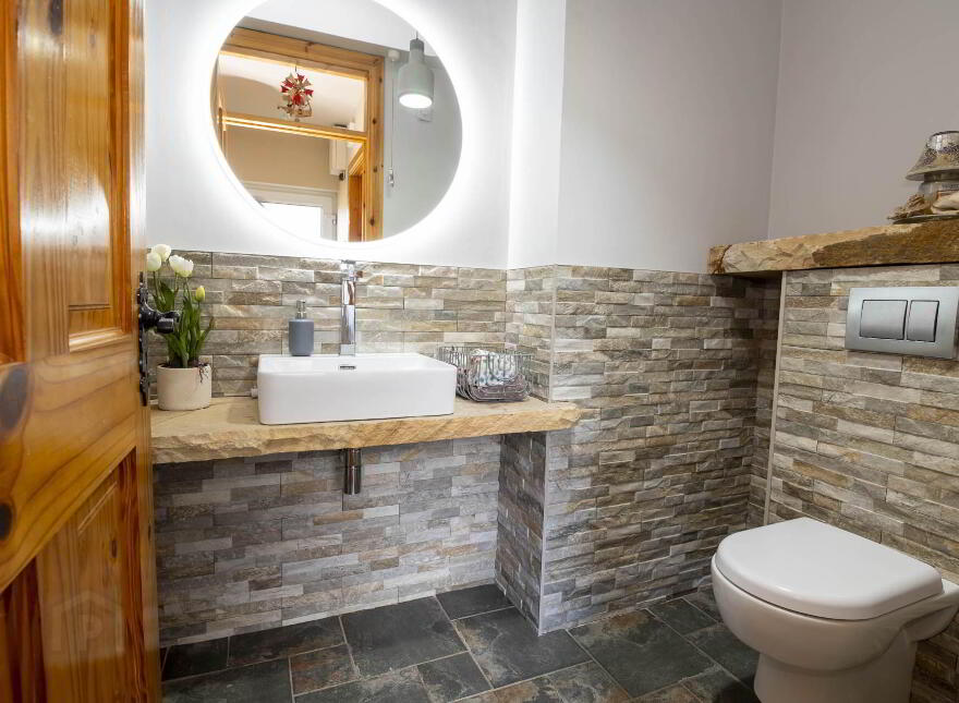 The Claddagh, Kilmacrenan, F92NX05