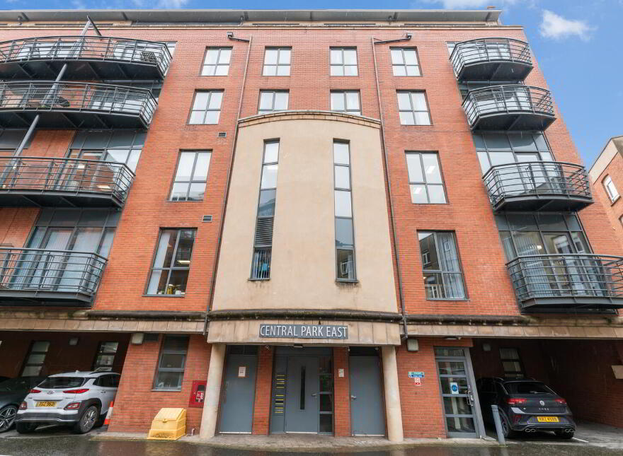 E3 Apartment Central Park, 33 Alfred Street, Belfast, BT2 8ED photo