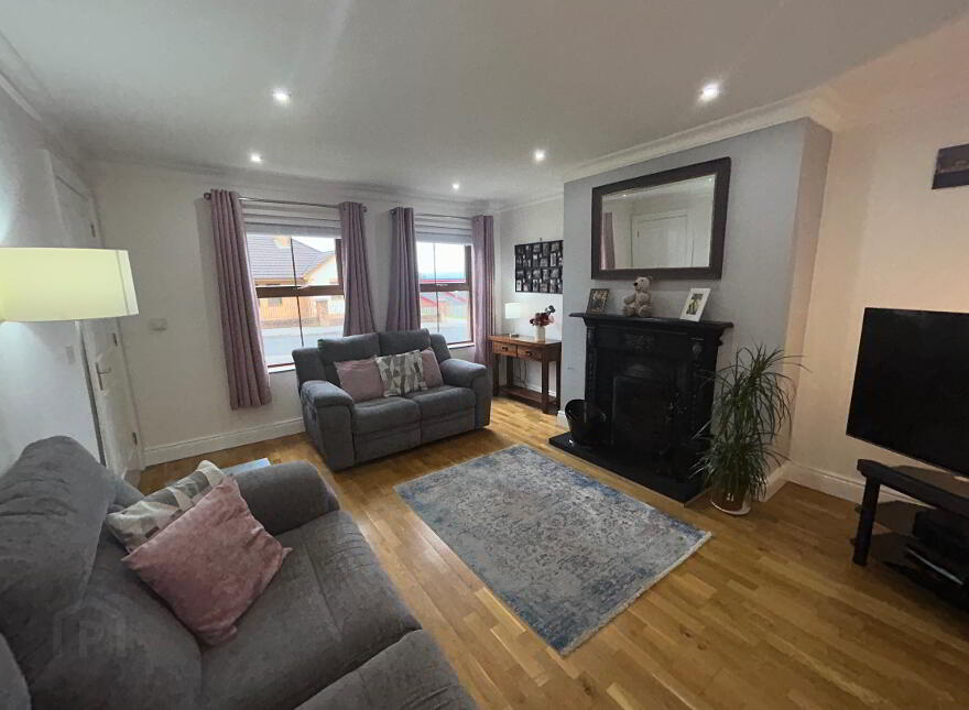 18 Summer Meadows Manor, Waterside, Derry, BT47 6SE