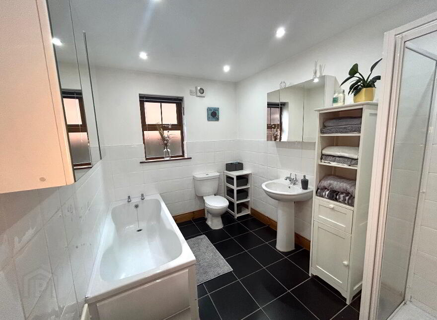 18 Summer Meadows Manor, Waterside, Derry, BT47 6SE