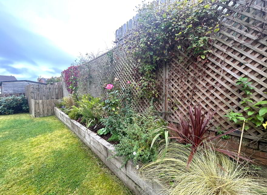 18 Summer Meadows Manor, Waterside, Derry, BT47 6SE