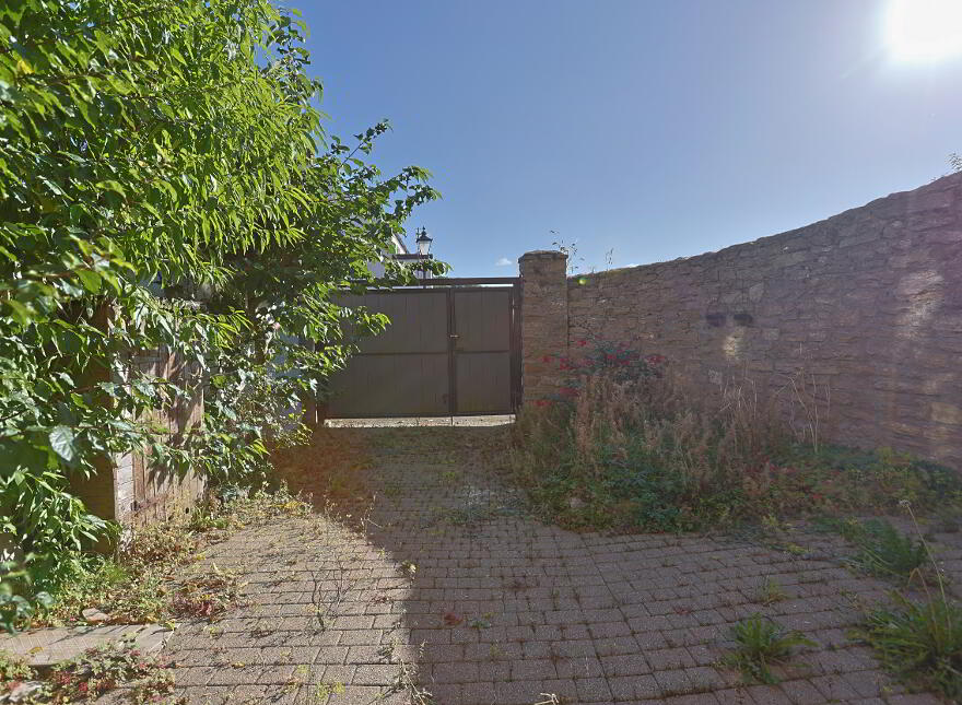 50 Castle Street, Armagh, Craigavon, BT61 7EF