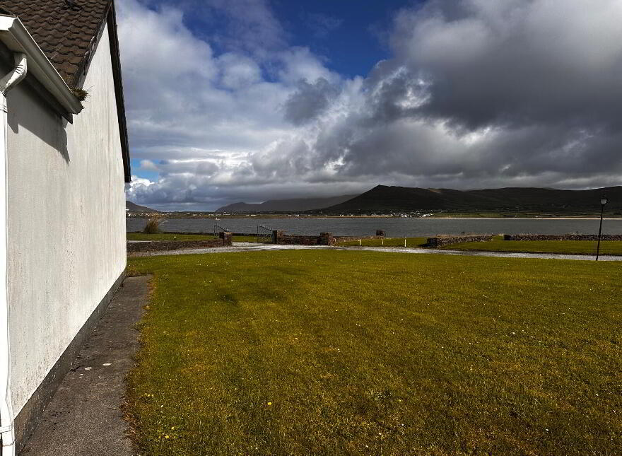 19 Wine Strand Cottages, Ballyferriter, Ballineanig, Tralee
