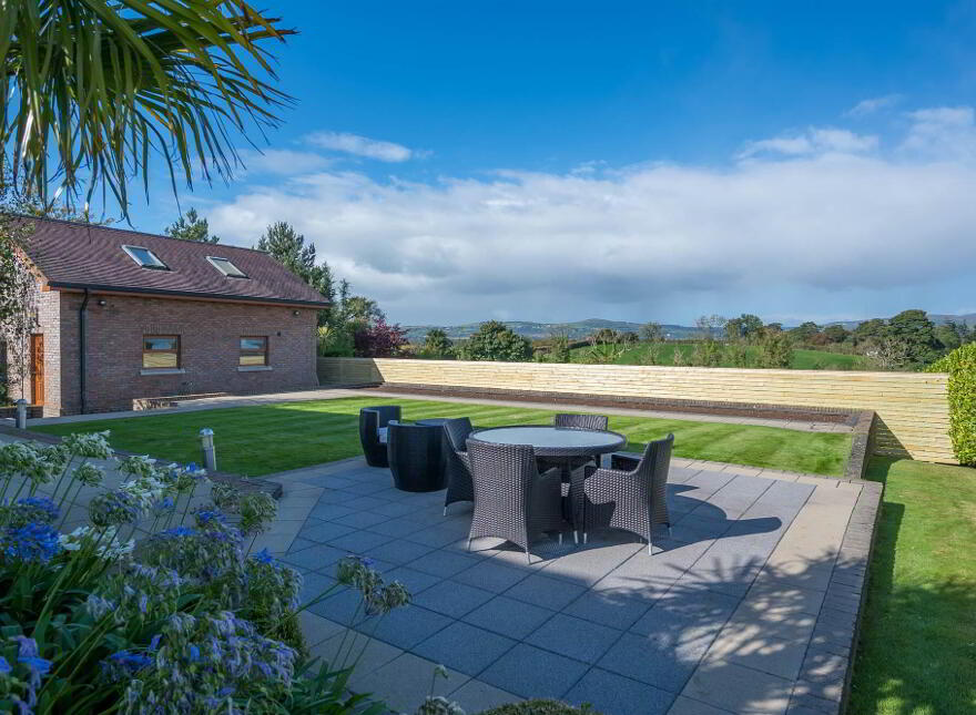 1 Drumvale, Drumbeg Road, Lisburn, BT27 5TA