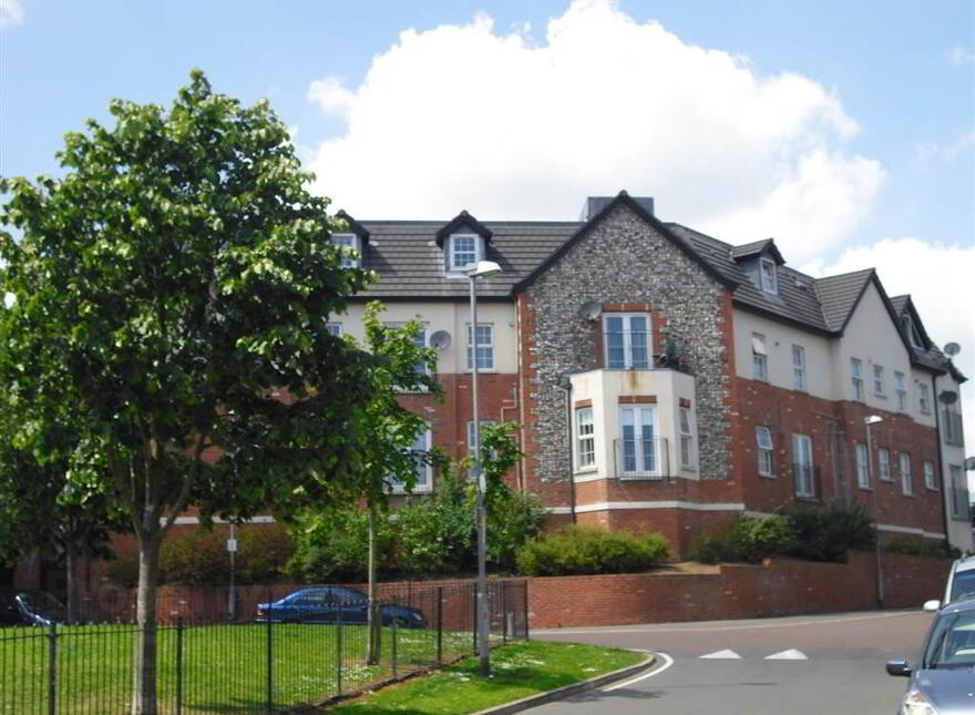 Apt 2, 42 St Marys Gardens, Falls Road, Belfast, BT12 7LG photo