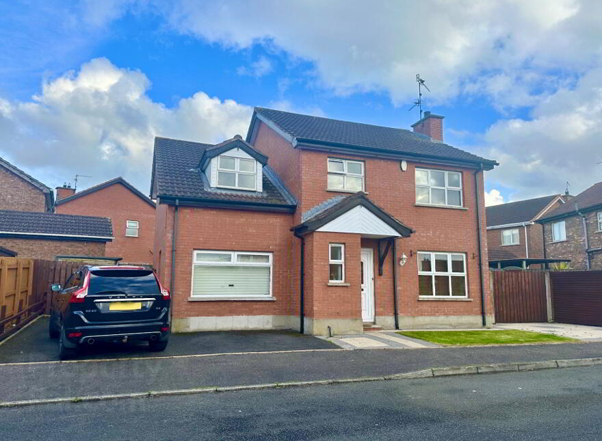 46 Laurelvale, Crumlin, BT29 4WW photo