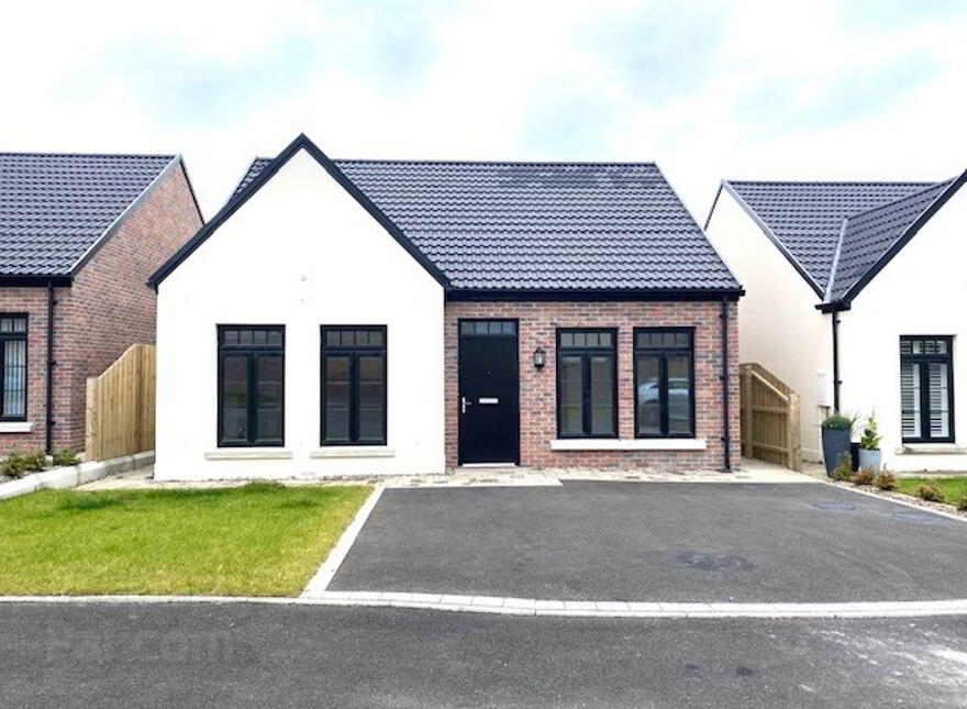 236 Beech Hill View, Glenshane Road, L'Derry, BT47 3GF photo