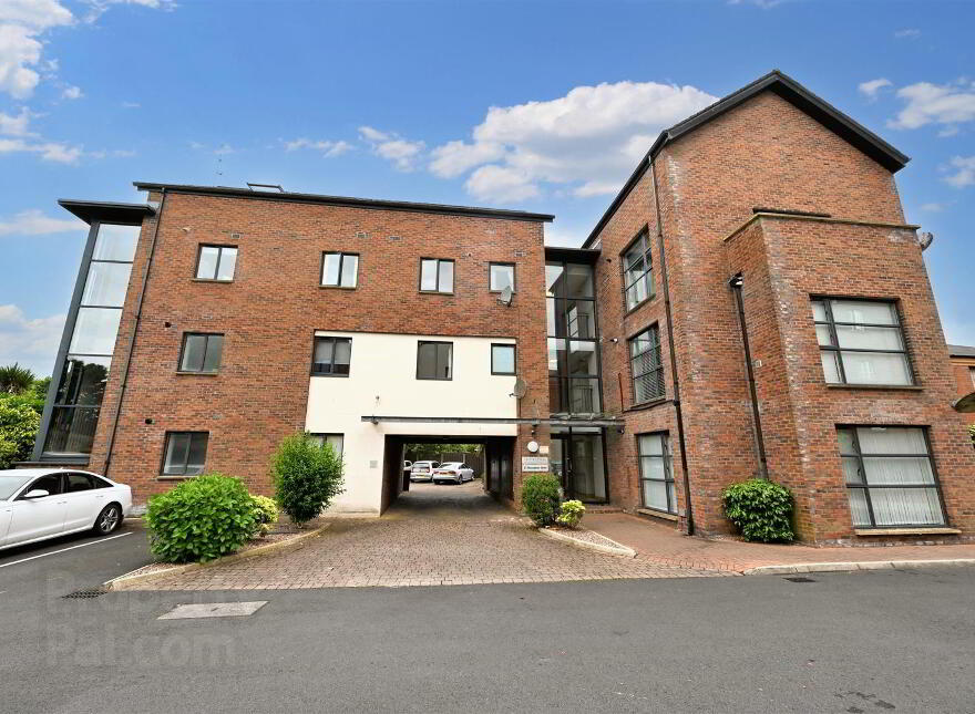 Apt 9, Carolan Place, Rossmore Drive, Belfast, BT7 3LA photo