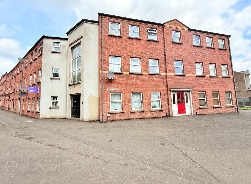 6 Waveney Court, Ballymena, BT43 5GA photo