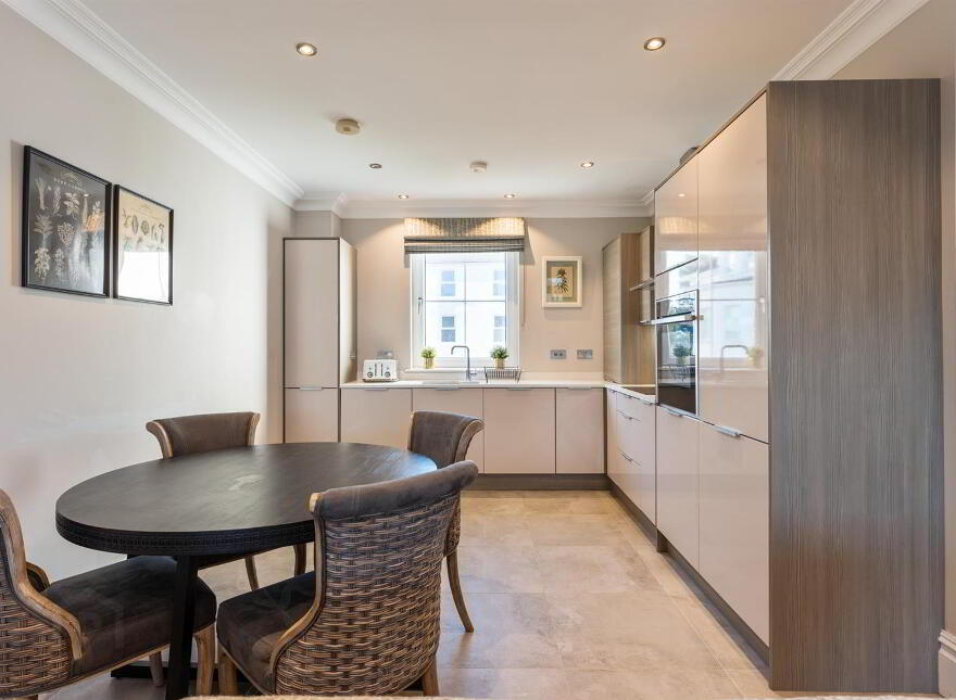 Apt 5 The View, 18 Warren Road, Donaghadee, BT21 0DT