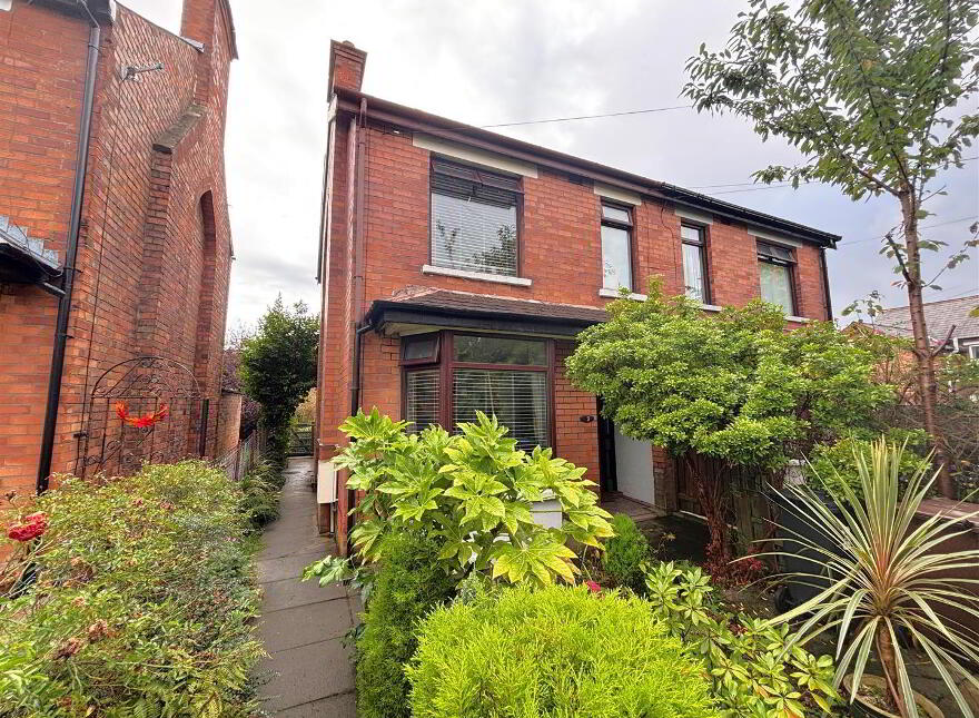 3 Dunkeld Gardens, Belfast, BT14 6NT photo