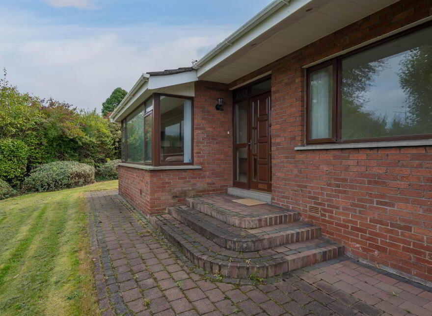 12 Tudor Oaks, Holywood, BT18 0PA