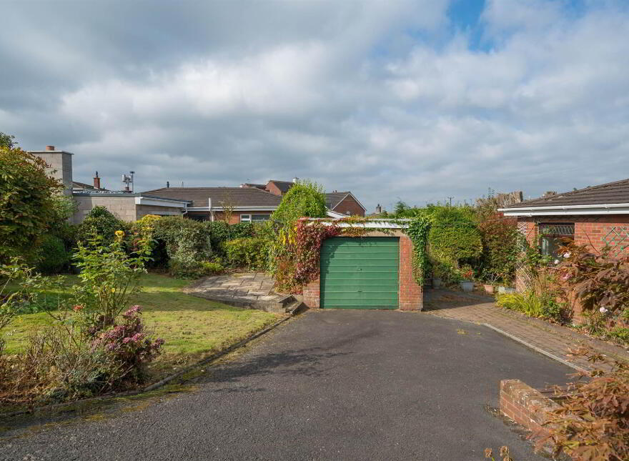 12 Tudor Oaks, Holywood, BT18 0PA
