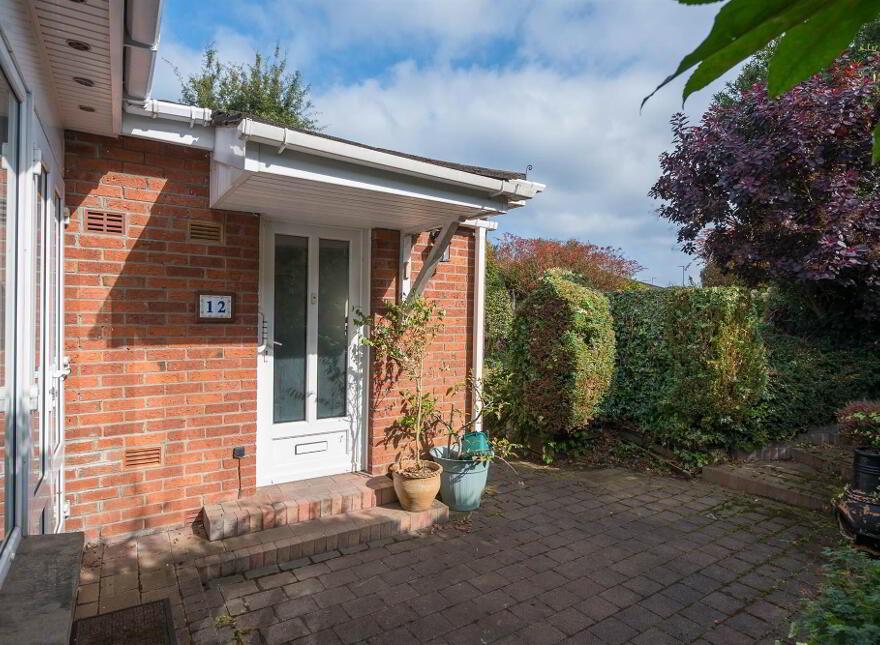 12 Tudor Oaks, Holywood, BT18 0PA