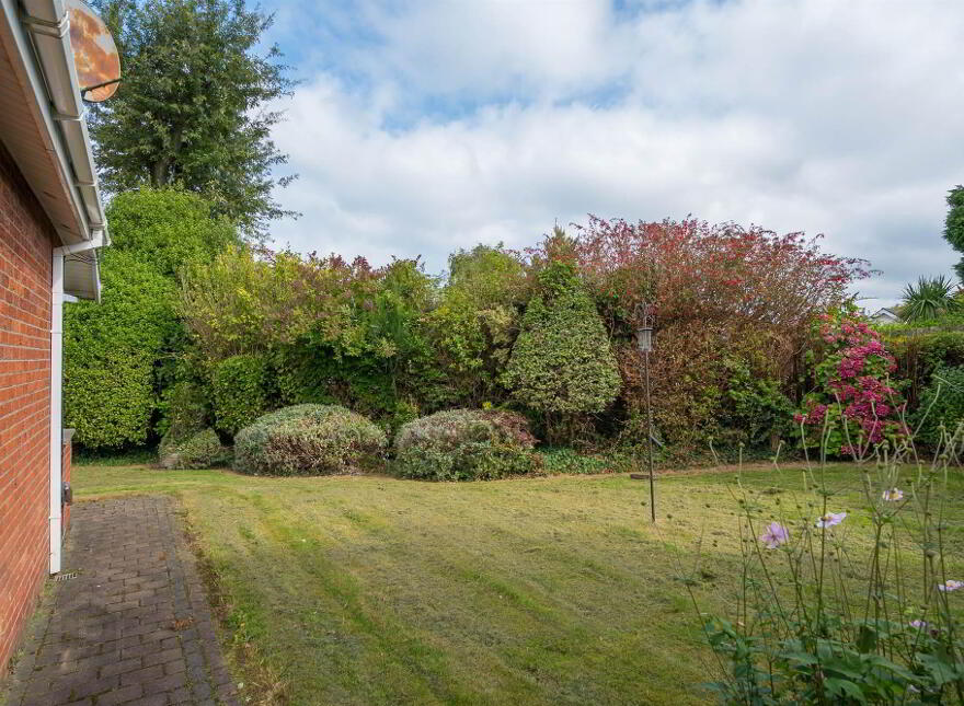12 Tudor Oaks, Holywood, BT18 0PA