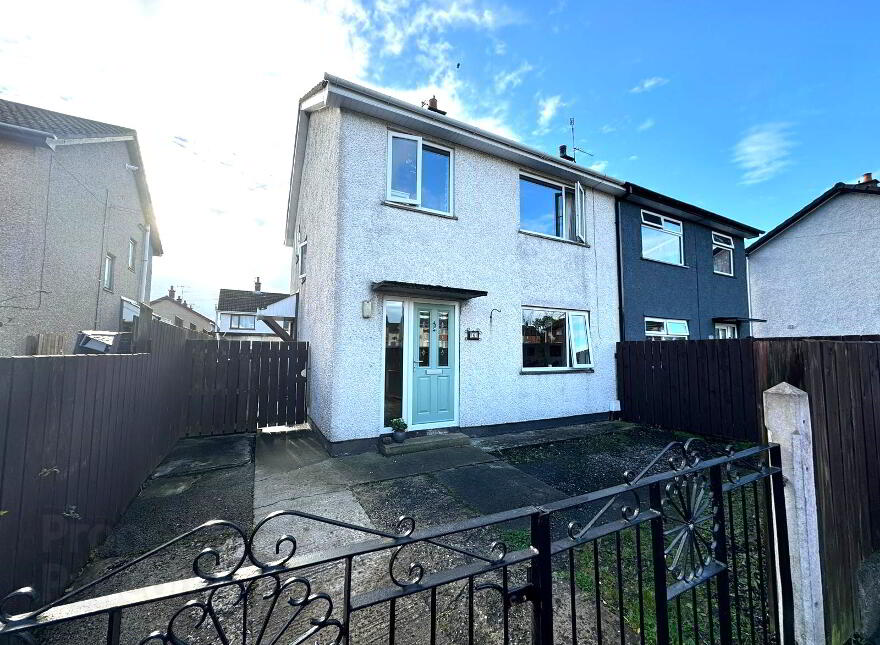 6 Shannagh Avenue, Greenisland, Carrickfergus, BT38 8XA photo