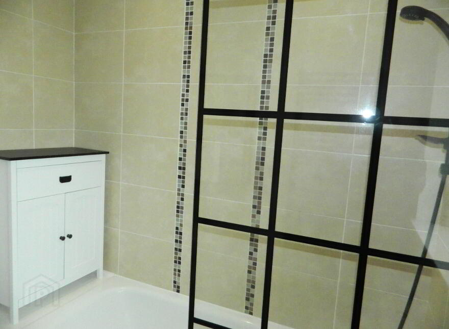 Corran Mews, Larne, BT40 1FH
