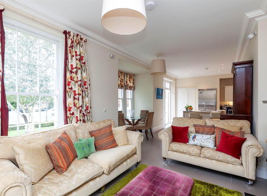 Apt 1, 7 Broomhill Lane, Off Hillside Park, Malone, South, Belfast, BT9 5LB
