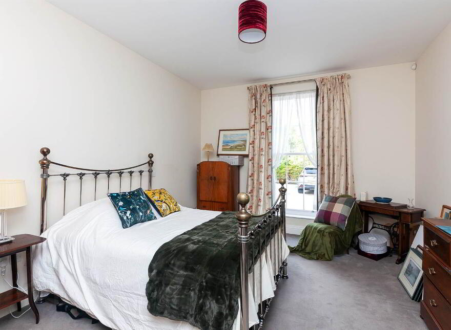 Apt 1, 7 Broomhill Lane, Off Hillside Park, Malone, South, Belfast, BT9 5LB