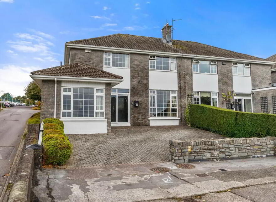 2 Tracton Avenue, Montenotte, Tracton photo