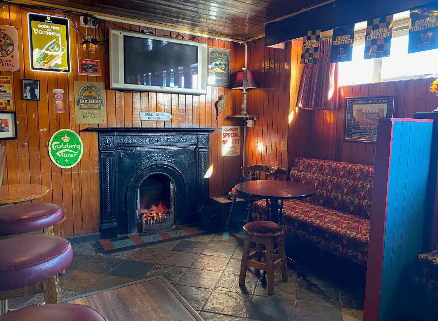 McCormacks Bar, The Corner House, Ballyragget, R95HX63