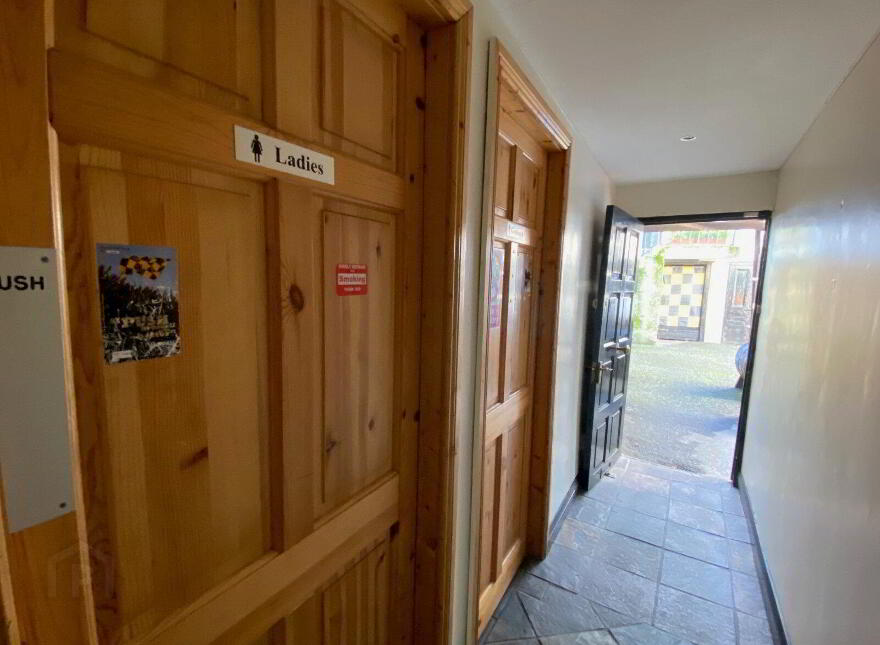 McCormacks Bar, The Corner House, Ballyragget, R95HX63