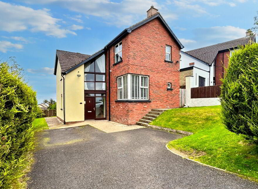 47 Woodside Heights, Derry/Londonderry, BT47 2LA photo