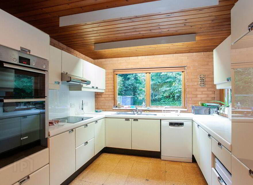 13 Edenvale Park, Dunmurry, Belfast, BT17 0EJ