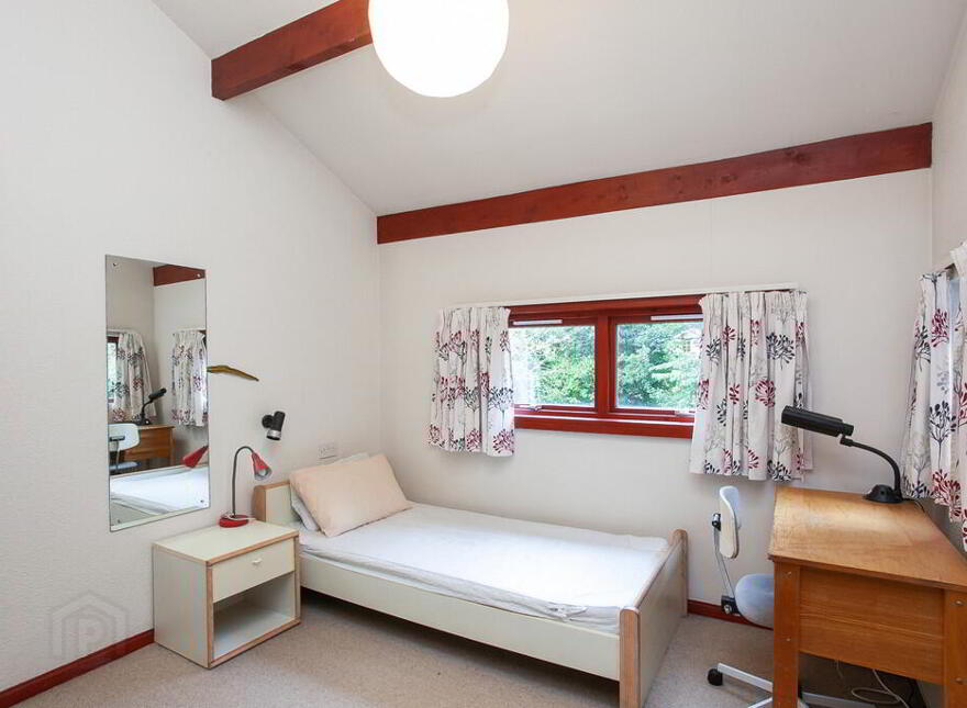 13 Edenvale Park, Dunmurry, Belfast, BT17 0EJ
